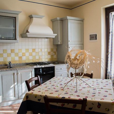 Room In Farmhouse - Apartment In Farmhouse Casolare Dei Fiori Chiesina Uzzanese Exterior photo